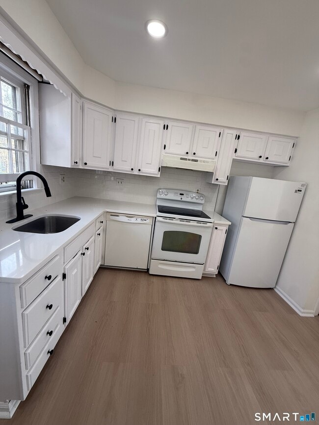 Photo - 14 Averill Pl Unit 8