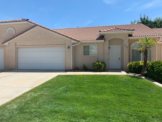 Building Photo - Riviera Palms Condo