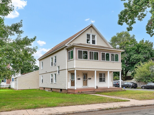 Building Photo - 28 Hollister St Unit 2 Rental
