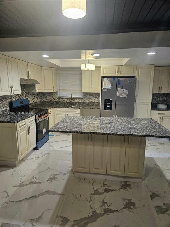 Photo - 2950 Kirk Rd