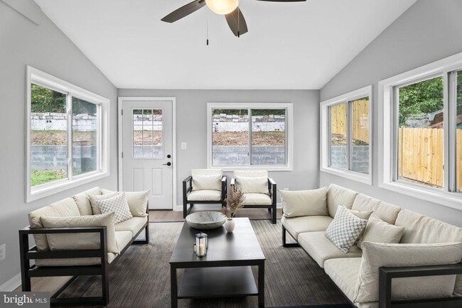 Photo - 5822 Brookview Dr