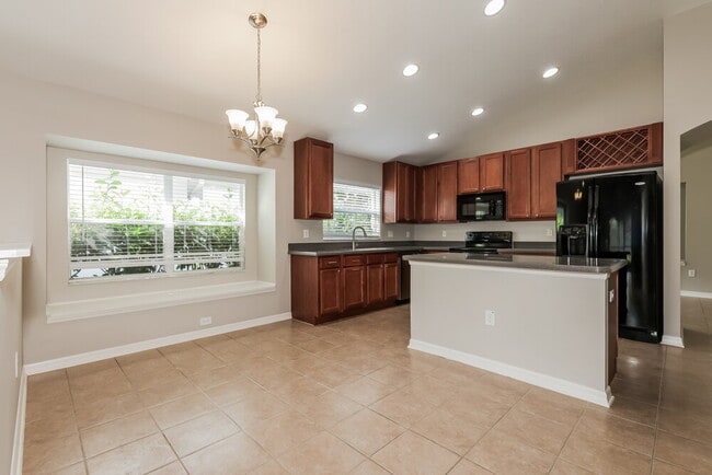 Photo - 433 Down Pine Dr