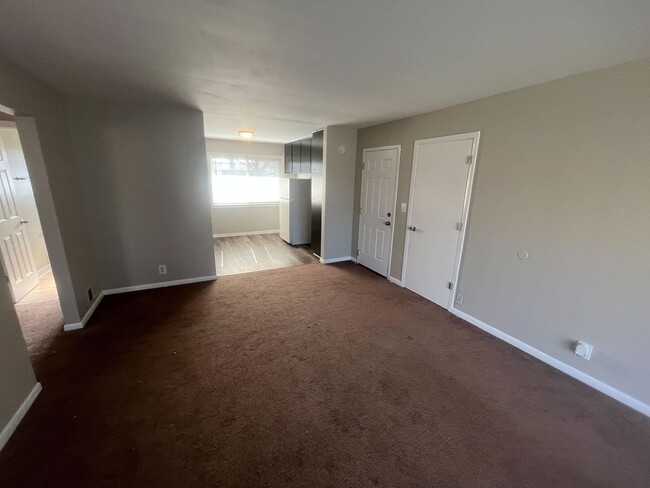 Photo - 6051 Laurel Hall Dr Unit 6051 Laurel Hall Dr #4
