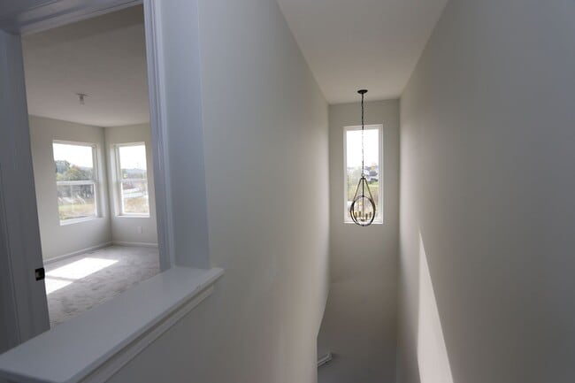 Photo - 1894 Nightingale Dr