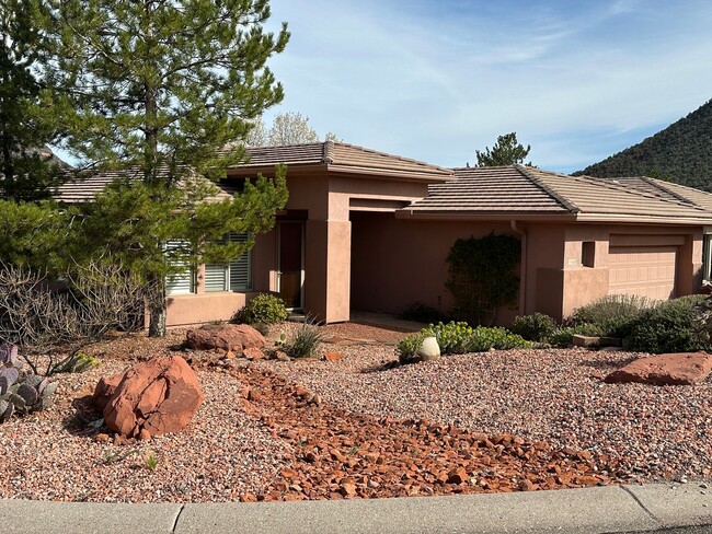 HOUSE - VILLAGE OF OAK CREEK - RED ROCK VIEWS - HOUSE - VILLAGE OF OAK CREEK - RED ROCK VIEWS