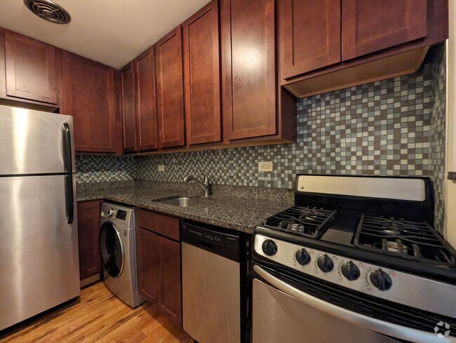 Building Photo - 557 W Arlington Pl Unit 3 Rental