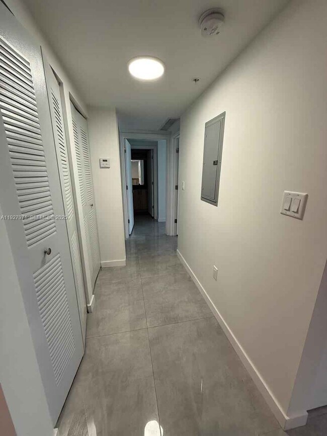 Photo - 14752 NE 6th Ave Unit 205