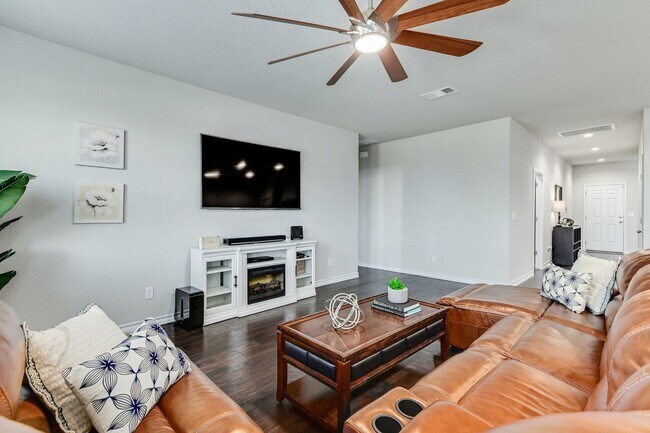 Photo - 1349 Eagle Ray St