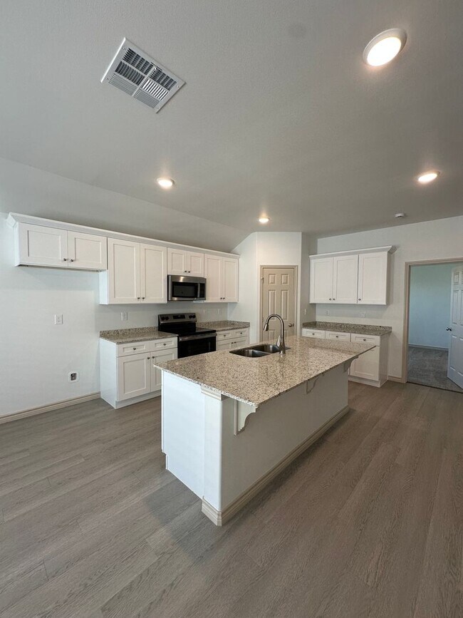 Photo - Fresh, Modern, and Move-In Ready!