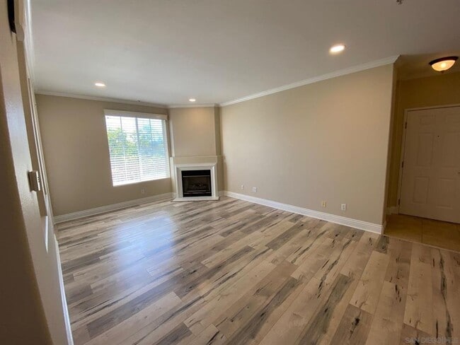 12376 Carmel Country Rd Unit 207