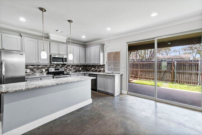 Photo - 2704 Gordon Ave