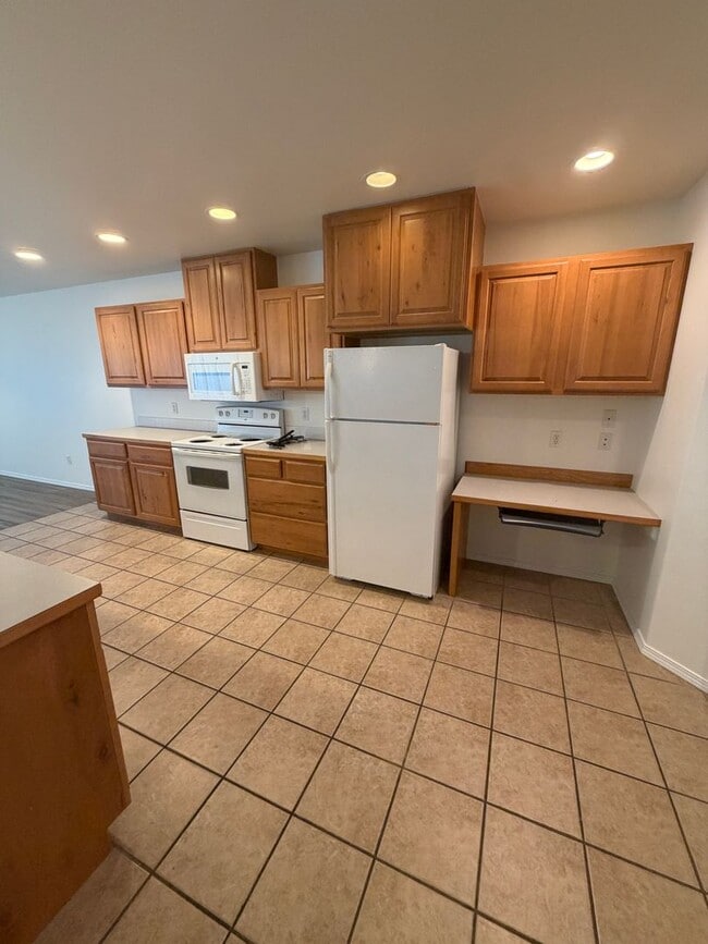 Photo - Large Duplex, Pelican Pointe Area