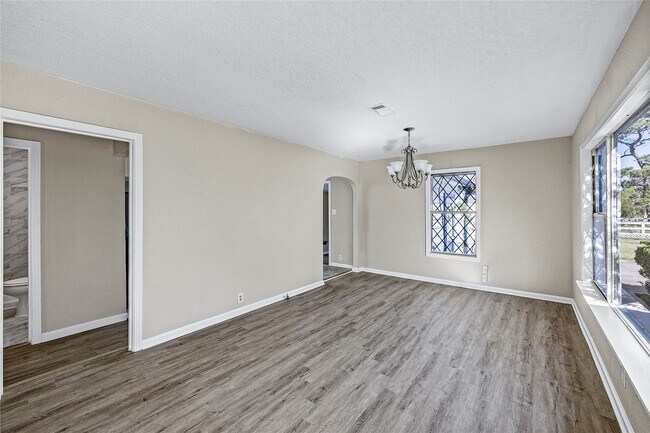 Photo - 1407 Bess Rd