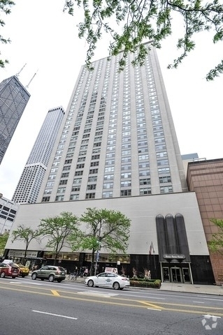 Building Photo - 777 N Michigan Ave Unit 606 Rental