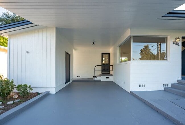 Photo - Gorgeous 3/2 Home