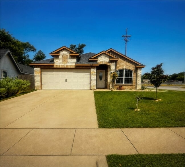 Photo - 2900 Fitzhugh Ave
