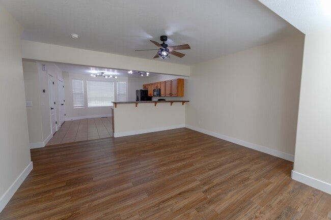 165 W Lady Bank Way