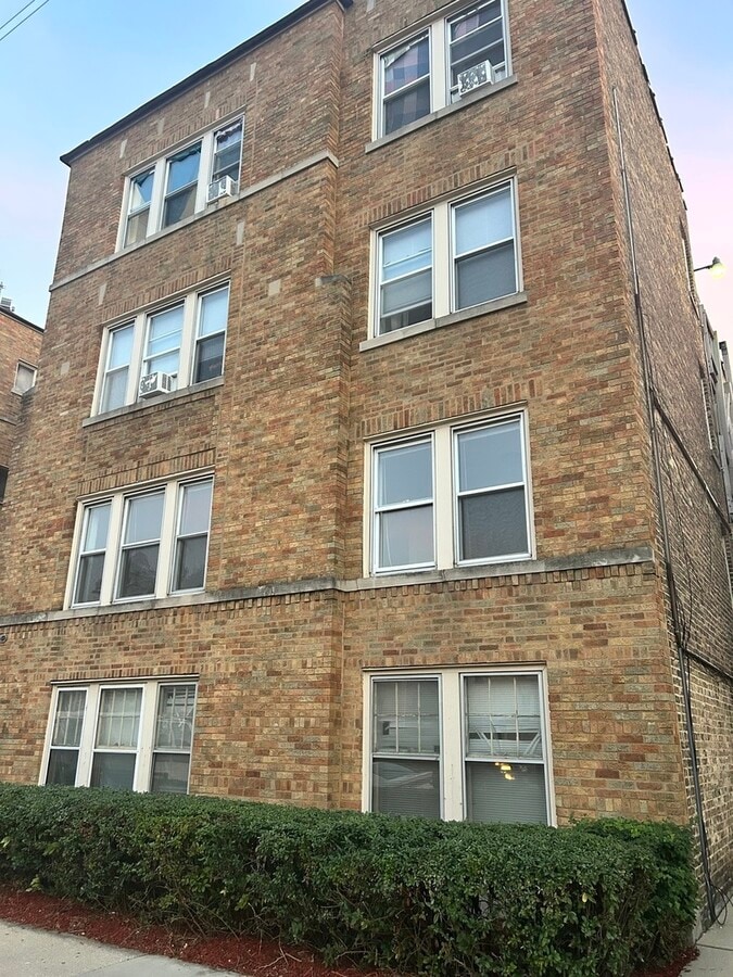 Photo - 5427 W Montrose Ave