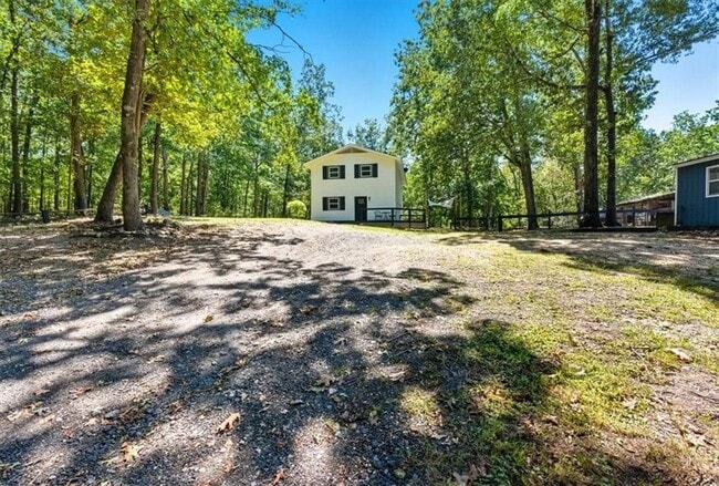 Photo - 96 Collins Rd