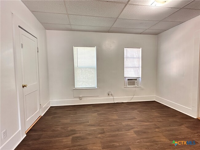 Photo - 244 W Sessom Dr