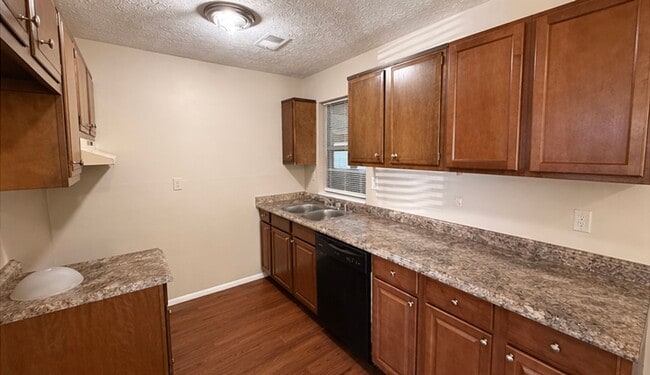 Photo - Hillview Area