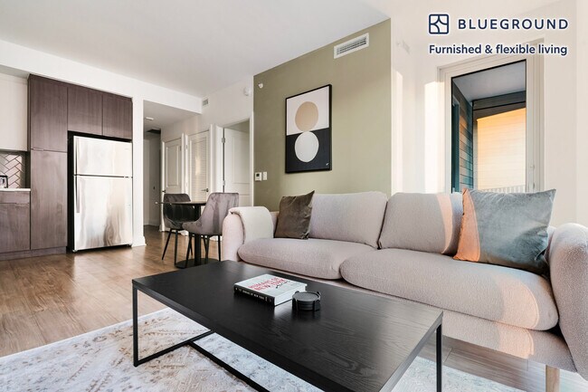 Photo - 600 4th St SW Unidad SI FL4-ID1228