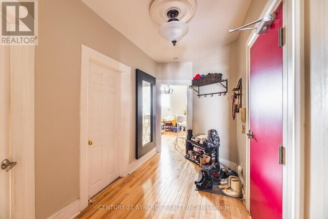 Photo - 229 Charlotte St Unit 2