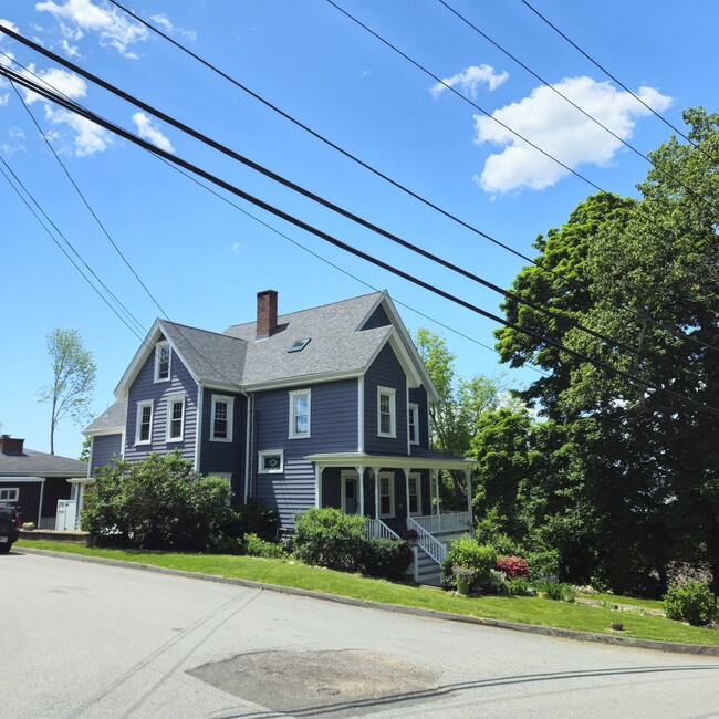 2-units - 67 Lawton Ave Unit #2