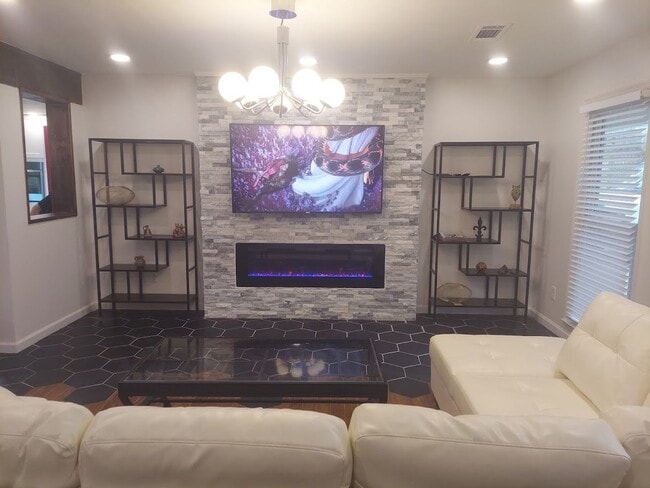 Photo - 5571 Four Winds Dr SW