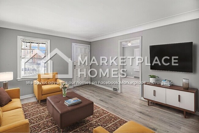 Photo - 15073 Strathmoor St