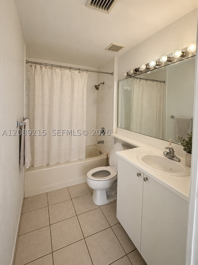 8030 N Nob Hill Rd Unit 105