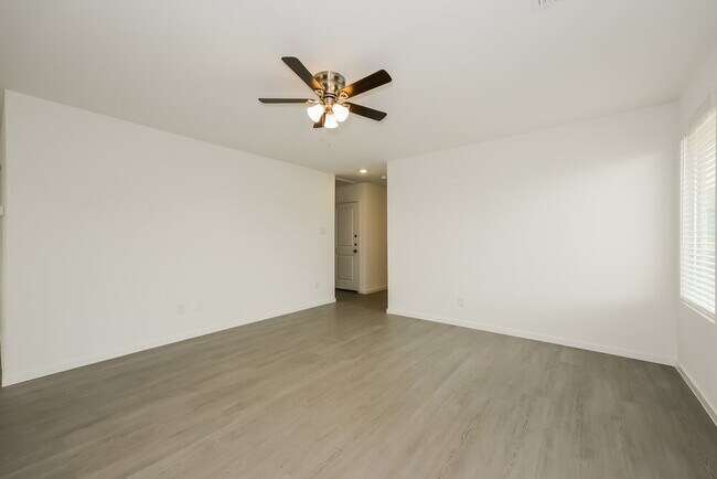 Photo - 10701 Revolver Dr