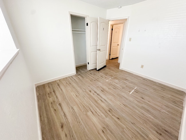 Photo - 4605 NW Ozmun Ave