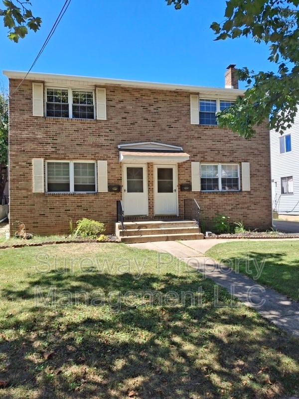 Building Photo - 107 Dayton Ave Unit A