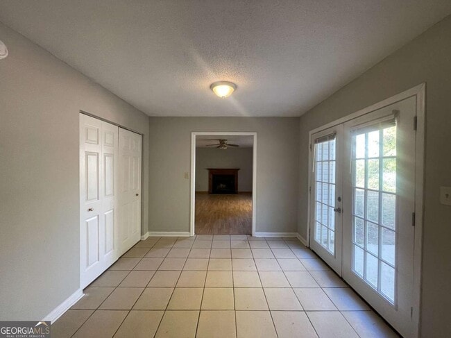 Photo - 6387 Seths Way