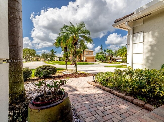 Photo - 903 NW 167th Ave