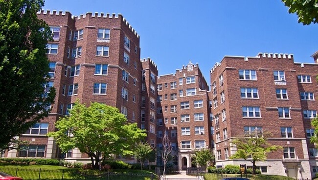 Building Photo - Oaklawn Apartments