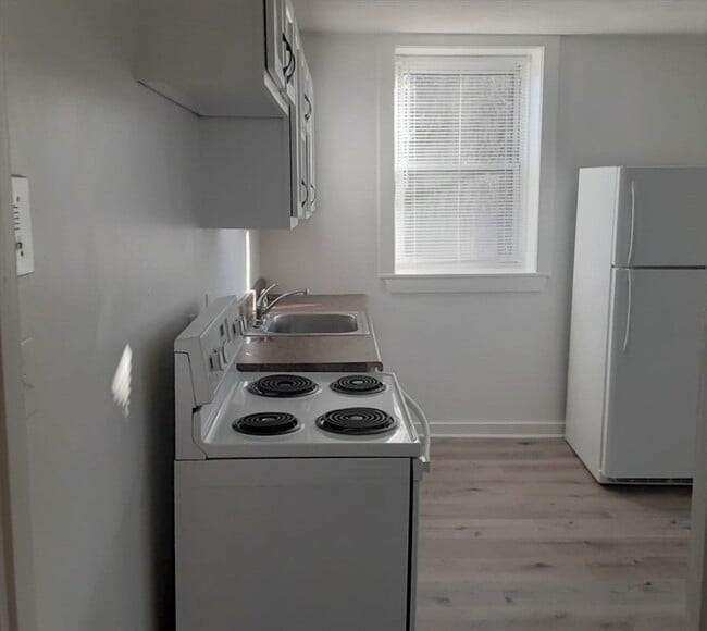 Photo - 143 Groveland St Unit 5