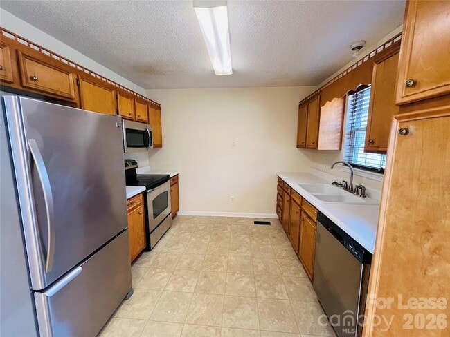 Photo - 2050 Rocketts Way