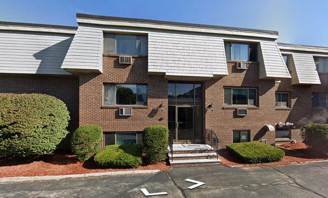 Building Photo - 10 Hallmark Gdns Unit 8