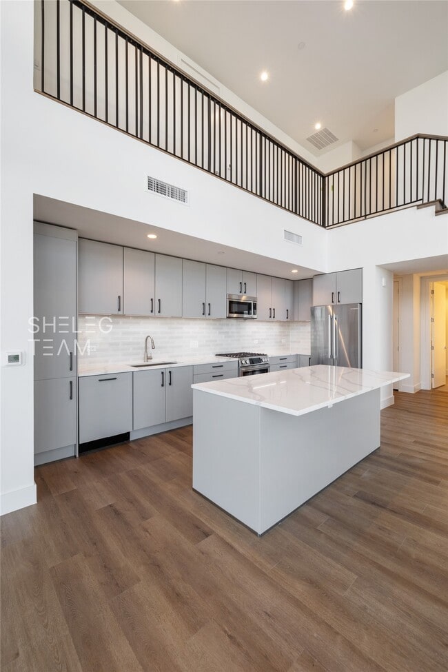 Building Photo - 808 Crawford St Unit 4114