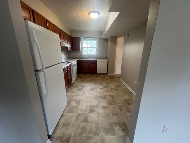 Photo - Charming 3 bedroom 21/2 bath town home loc...
