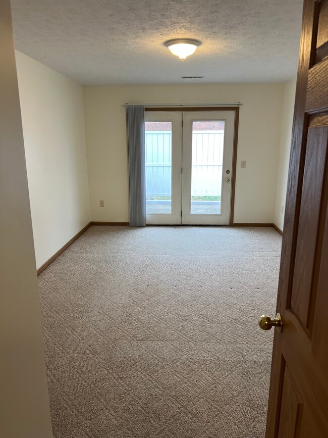 Photo - 1295 Chestnut Dr Unit C