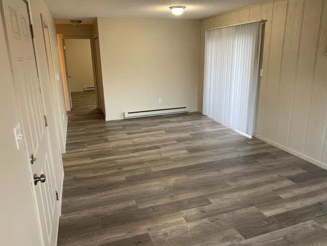 Photo - Updated 2 Bedroom 2nd Floor Apartment Unidad 2900 Lawnridge Ct Apt B