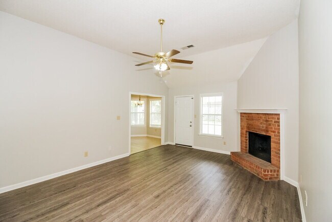 7099 Country Walk Dr