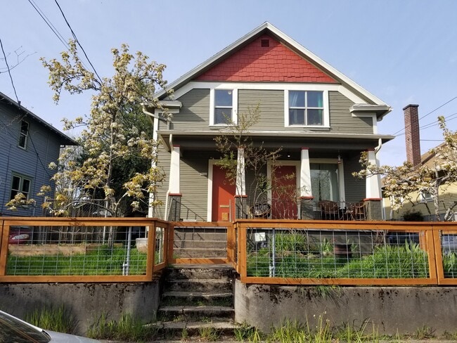 Building Photo - 1023 NE Webster St Unit 1023 Webster