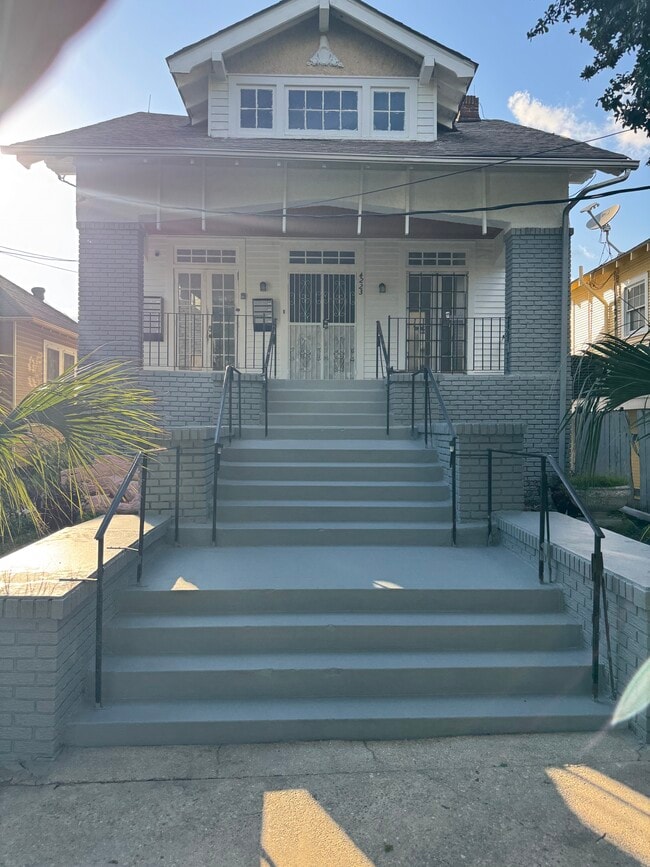 Front View - 4223 S Carrollton Ave Apartments