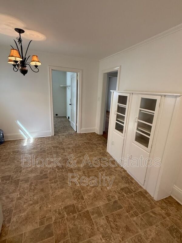 Photo - 712 S Main St