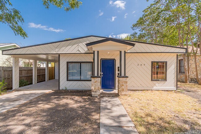 Photo - 207 W Hermine Blvd