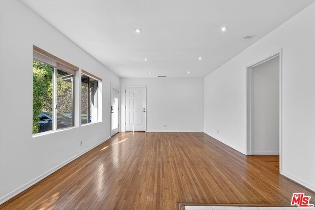 Photo - 2436 Walnut Ave